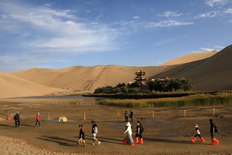旅游1.jpg