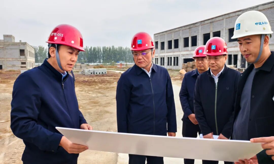 许伟民在靖远职专实训基地和平堡镇调研指导重点工作