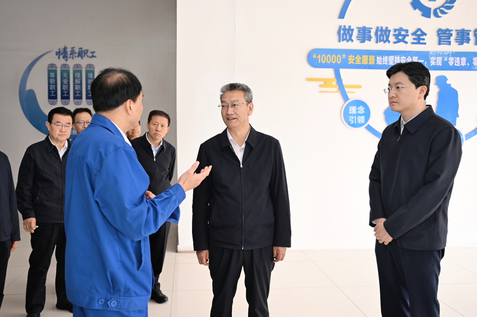 孔绍逊在白银市调研时强调 构建体现特色和优势的现代化产业体系 为经济高质量发展提供坚实支撑
